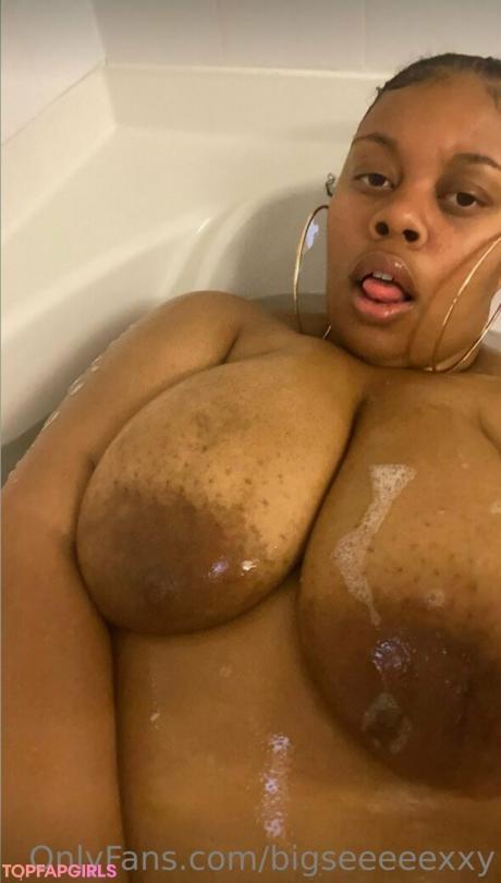 Bigseeeeexxy nude leaked OnlyFans photo #460