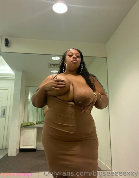 Bigseeeeexxy nude leaked OnlyFans photo #462