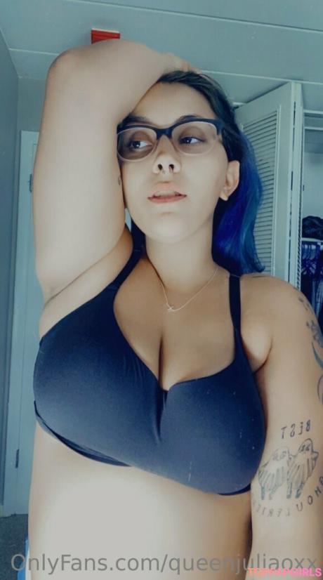 Queenjuliaoxx nude leaked OnlyFans photo #9