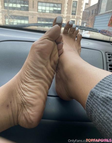 Carameltoesz nude leaked OnlyFans photo #27