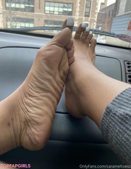 Carameltoesz nude leaked OnlyFans photo #34