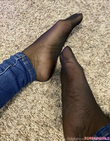 Carameltoesz nude leaked OnlyFans photo #39