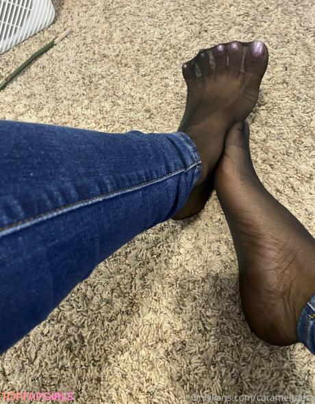 Carameltoesz nude leaked OnlyFans photo #41