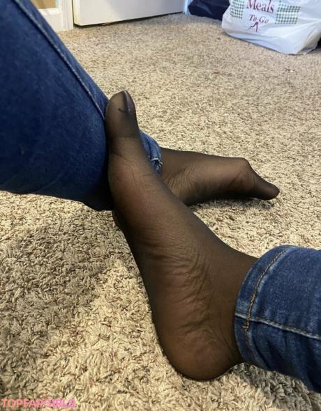 Carameltoesz nude leaked OnlyFans photo #44