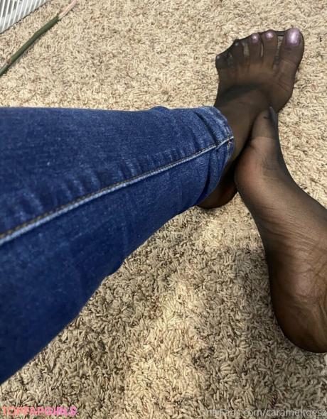 Carameltoesz nude leaked OnlyFans photo #45