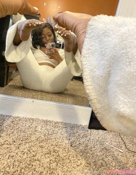 Carameltoesz nude leaked OnlyFans photo #61