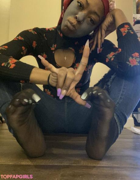 Carameltoesz nude leaked OnlyFans photo #63