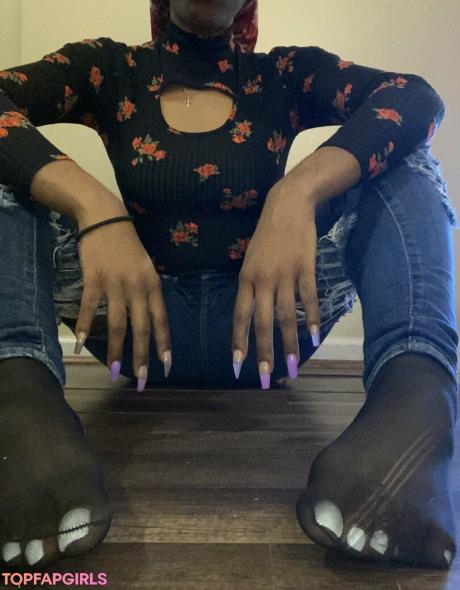Carameltoesz nude leaked OnlyFans photo #65