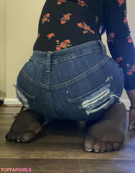 Carameltoesz nude leaked OnlyFans photo #67