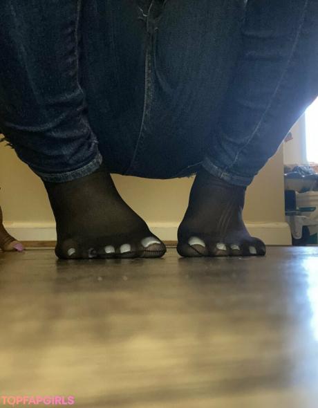 Carameltoesz nude leaked OnlyFans photo #77
