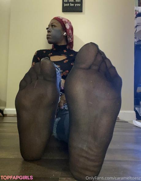 Carameltoesz nude leaked OnlyFans photo #79