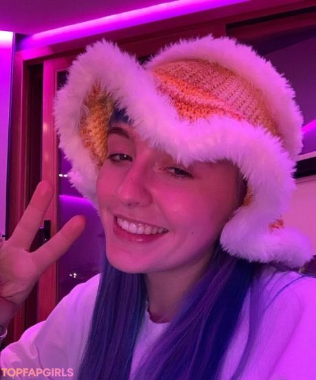 Ashnikko nude leaked OnlyFans photo #62