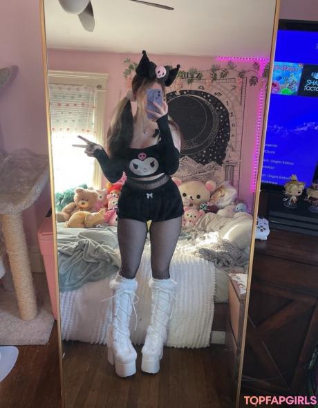 Luvvful nude leaked OnlyFans photo #5