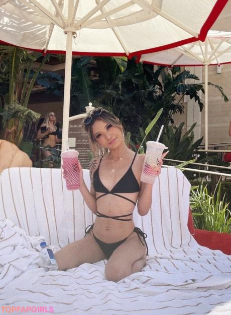 Crybabyiris nude leaked OnlyFans photo #8