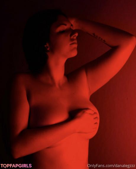 Danalegzzz nude leaked OnlyFans photo #3