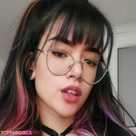 Badlovelyxx nude leaked OnlyFans photo #2