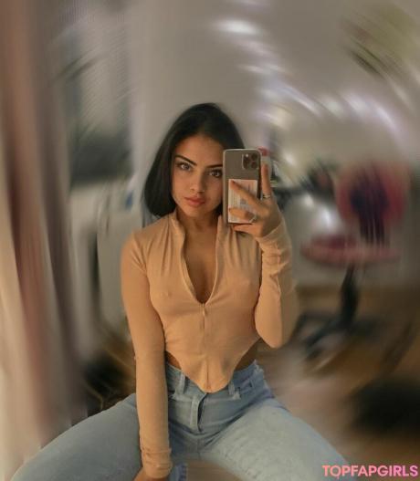 Ariane nude leaked OnlyFans photo #5