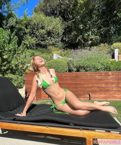 Nadia nude leaked OnlyFans photo #28