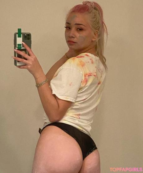 Nadia nude leaked OnlyFans photo #4