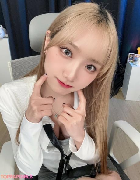 Woojungx4 nude leaked OnlyFans photo #18
