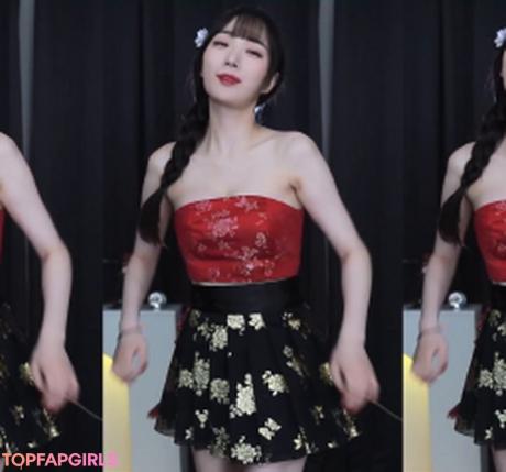 Woojungx4 nude leaked OnlyFans photo #2