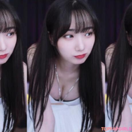 Woojungx4 nude leaked OnlyFans photo #5