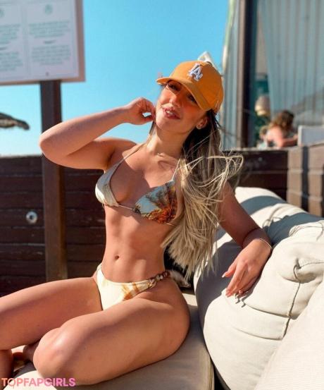 Laura nude leaked OnlyFans photo #1