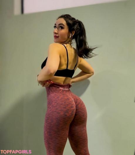 Laura nude leaked OnlyFans photo #4
