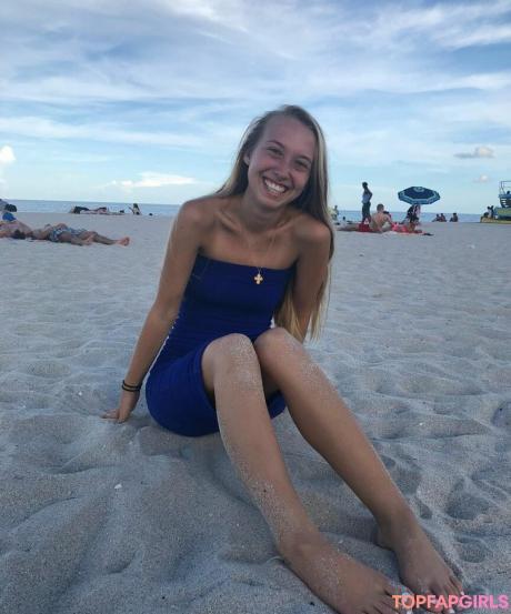 Beckyythebrat nude leaked OnlyFans photo #5