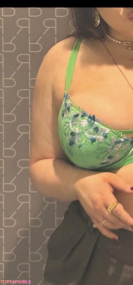 Holyhollyphoebe nude leaked OnlyFans photo #21