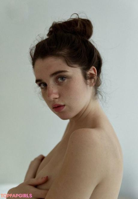 Alice nude leaked OnlyFans photo #4