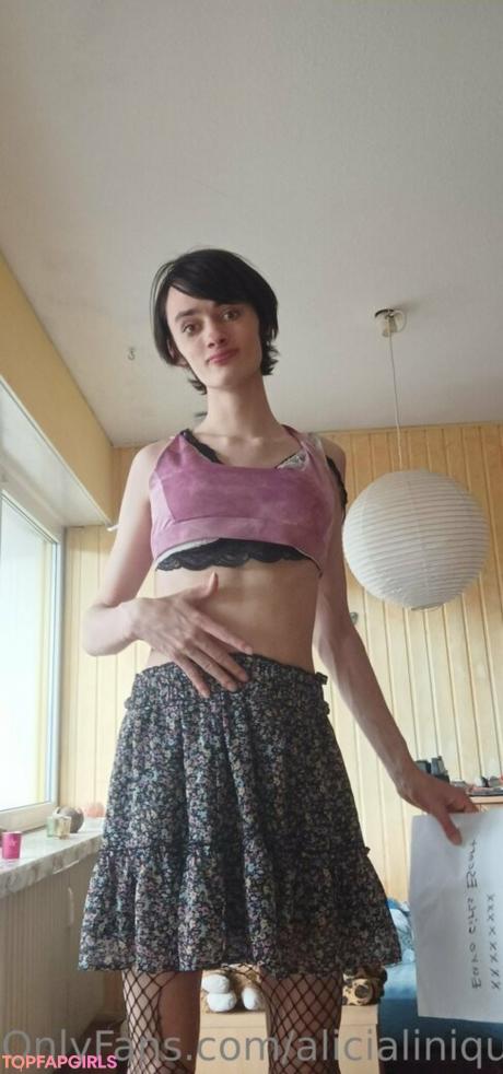 Alicialiniquinn nude leaked OnlyFans photo #19
