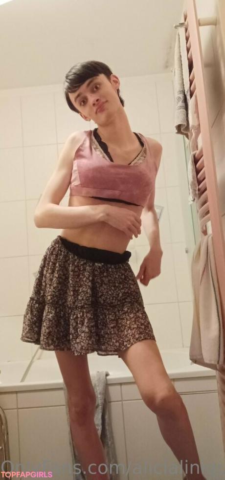 Alicialiniquinn nude leaked OnlyFans photo #34