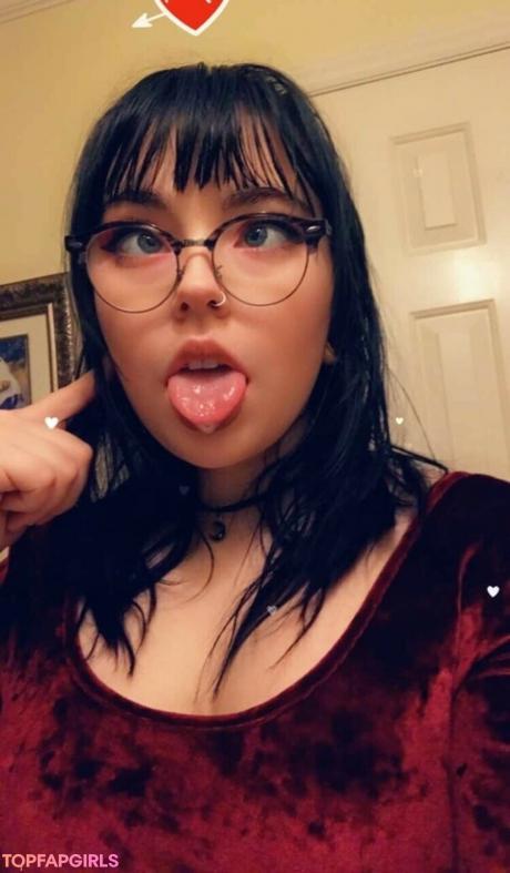 Beelzebubsuwu nude leaked OnlyFans photo #10
