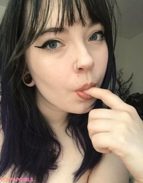 Beelzebubsuwu nude leaked OnlyFans photo #28