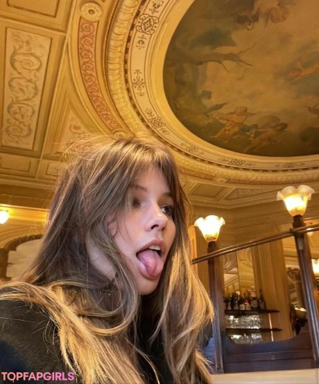Clarissa nude leaked OnlyFans photo #7