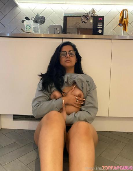 Mel nude leaked OnlyFans photo #3