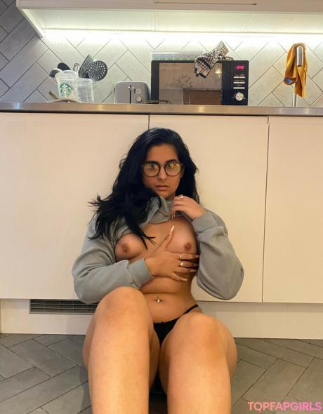 Mel nude leaked OnlyFans photo #4