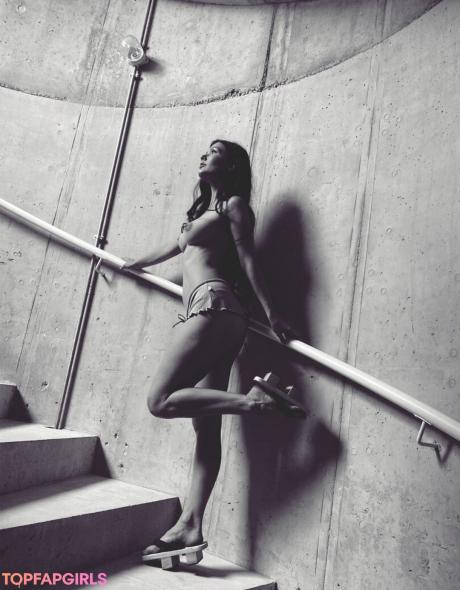 Mia nude leaked OnlyFans photo #1032