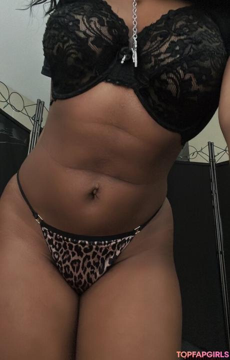 Sierraemari nude leaked OnlyFans photo #3