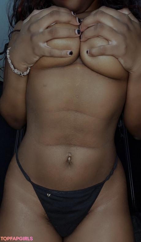 Sierraemari nude leaked OnlyFans photo #4