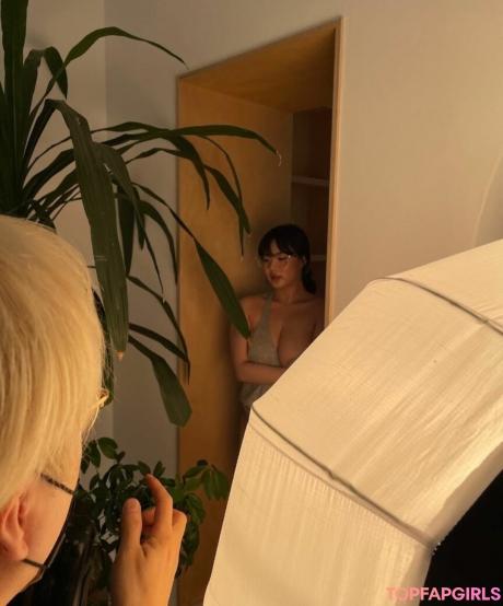 Leehee nude leaked OnlyFans photo #14