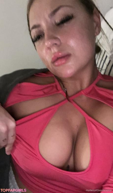 Queentesencja nude leaked OnlyFans photo #11