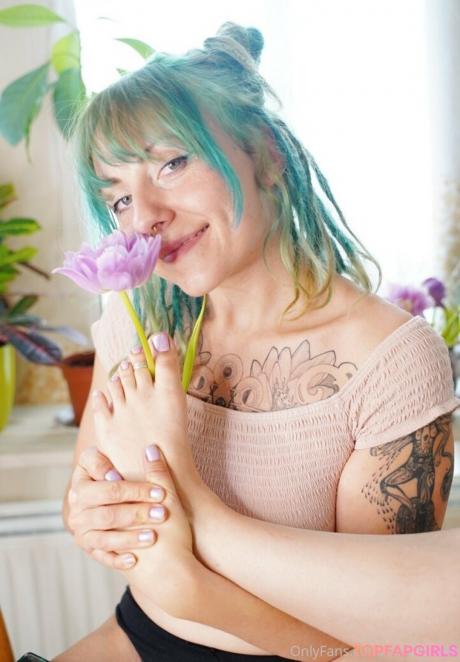 Freakyfjonda nude leaked OnlyFans photo #123
