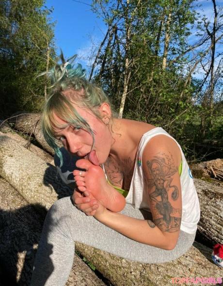 Freakyfjonda nude leaked OnlyFans photo #231