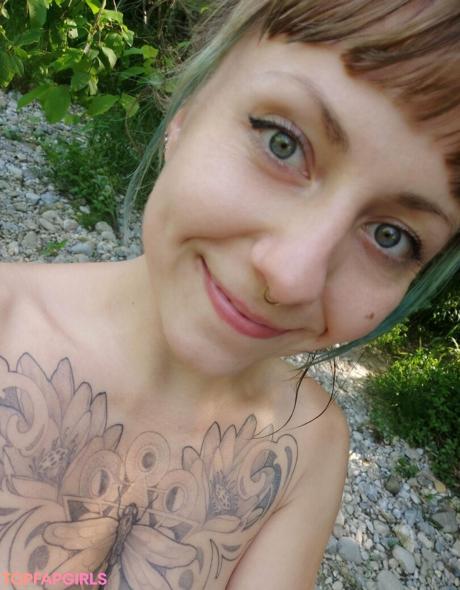 Freakyfjonda nude leaked OnlyFans photo #285