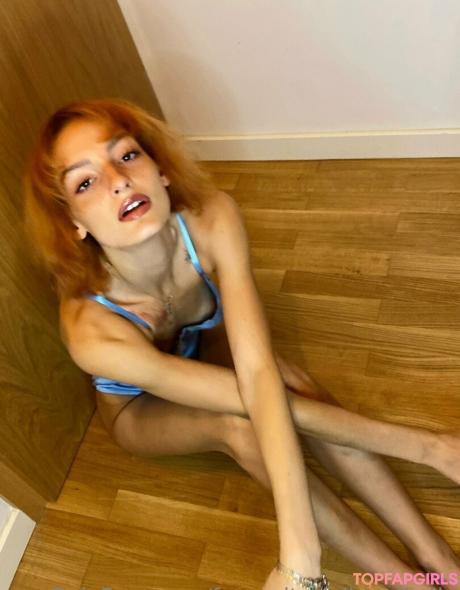 Favouriteredheadbella nude leaked OnlyFans photo #13
