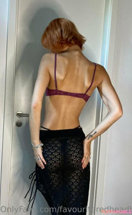 Favouriteredheadbella nude leaked OnlyFans photo #22