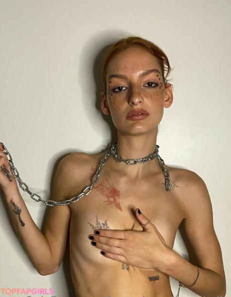 Favouriteredheadbella nude leaked OnlyFans photo #78