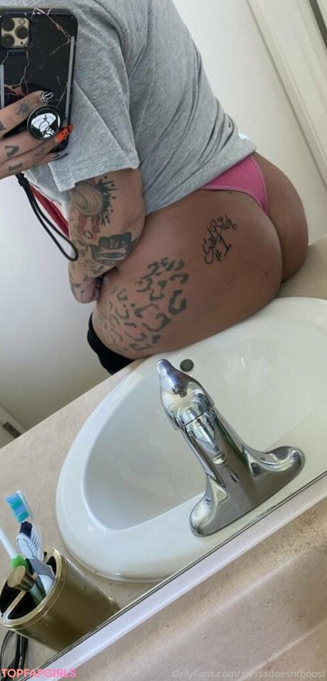 Alyssadoesntboost nude leaked OnlyFans photo #11